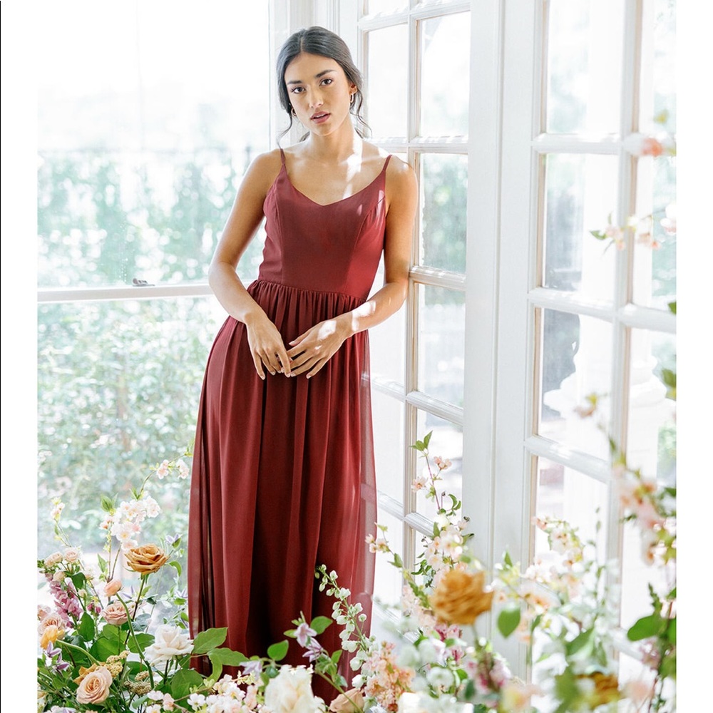 Ainsley Chiffon Dress (RUST - 951)